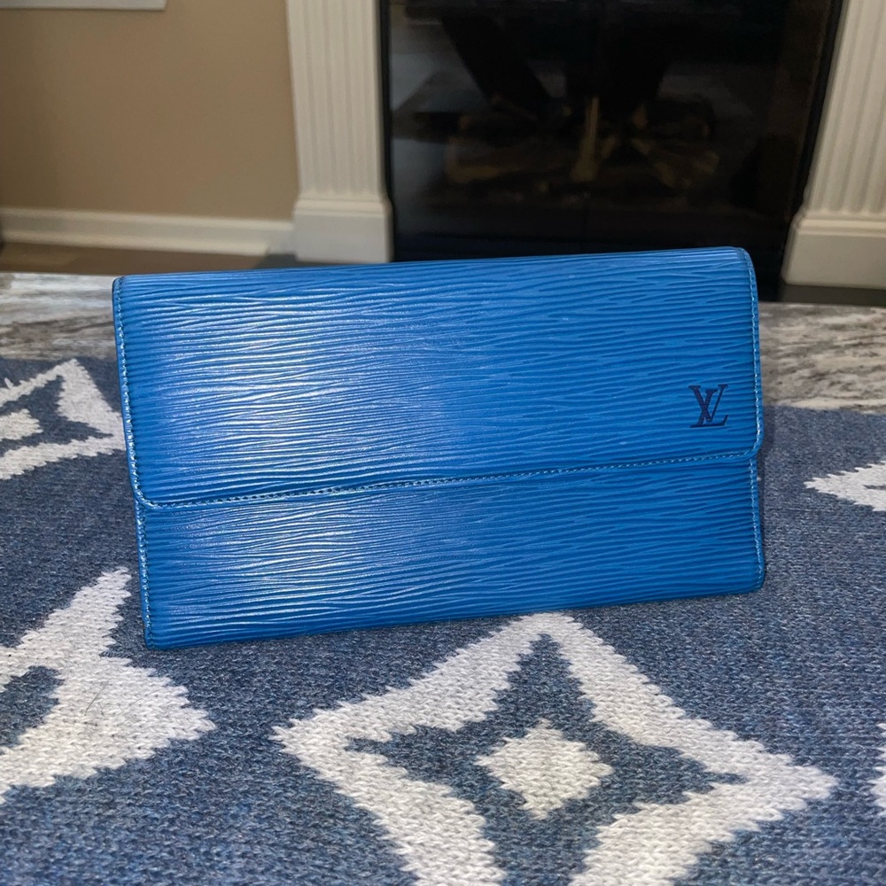 Blue Epi International Wallet
